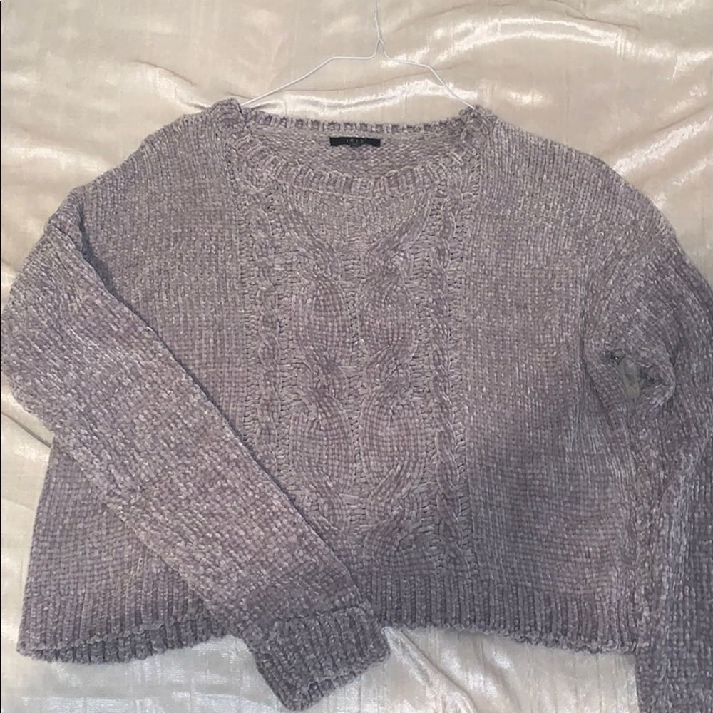 Woman’s Cropped Sweater